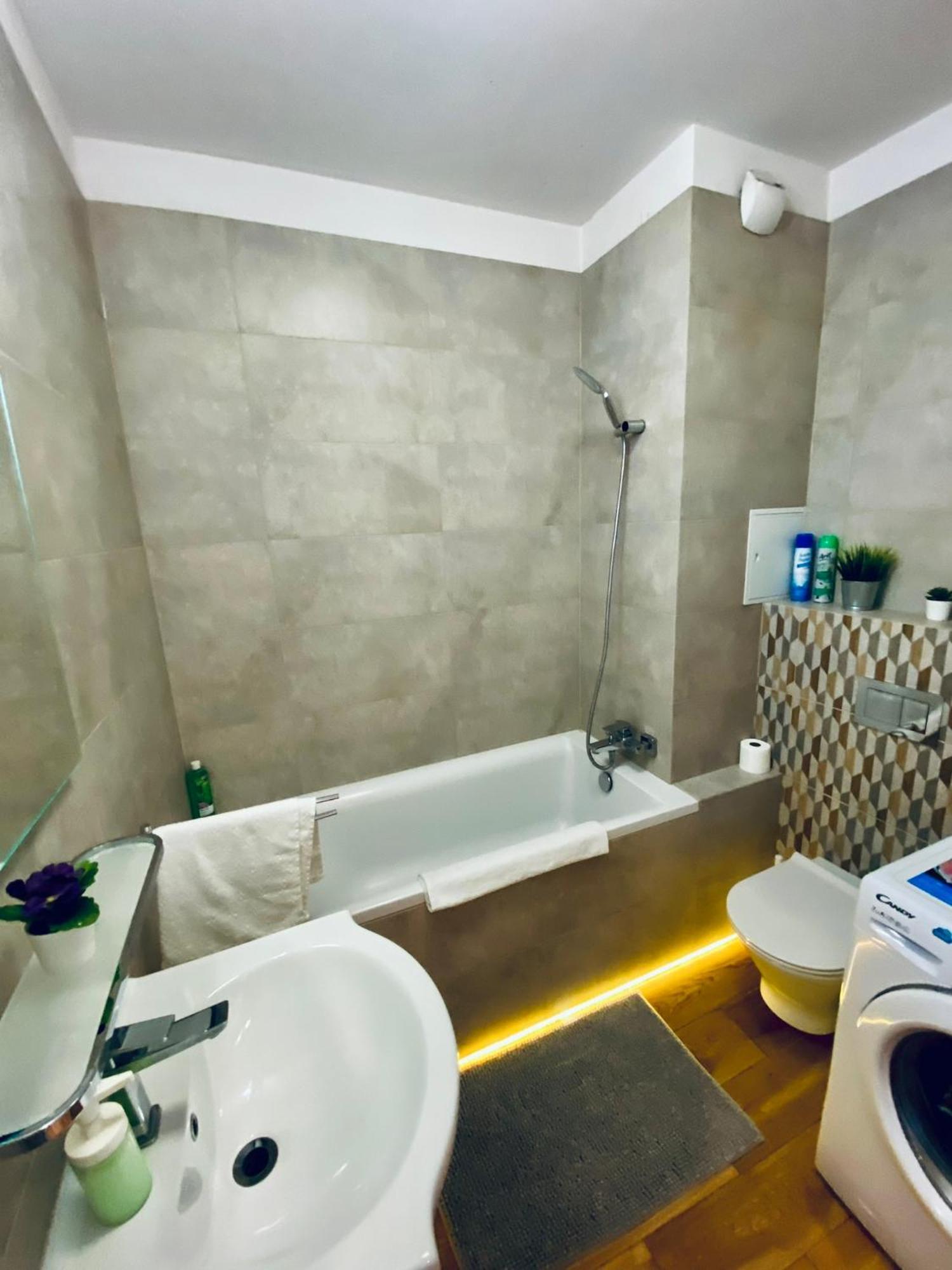 Apartament, Free Parking, Blisko Rynek-Dworzec Pkp-Pks, Sklepy Вроцлав Экстерьер фото